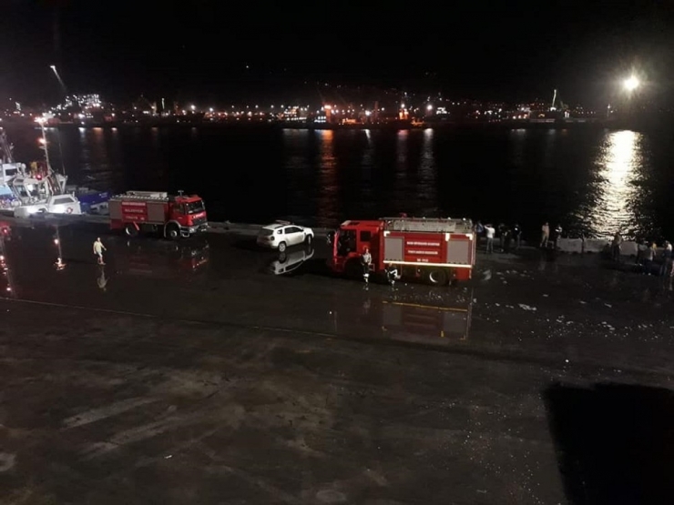 Hatay’da Buğday Yüklü Gemide Yangın Paniği