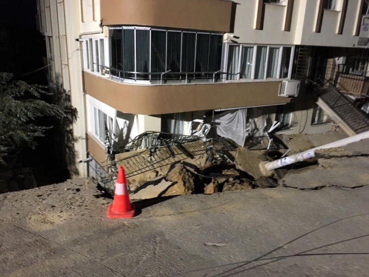 İzmir’de Facianın Eşiğinden Dönüldü