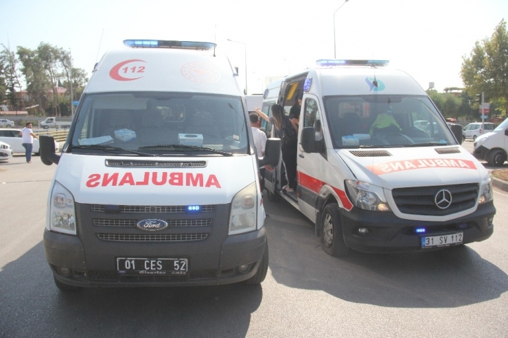 Ambulans Kaza Yapınca Yeniden Hastanelik Oldu