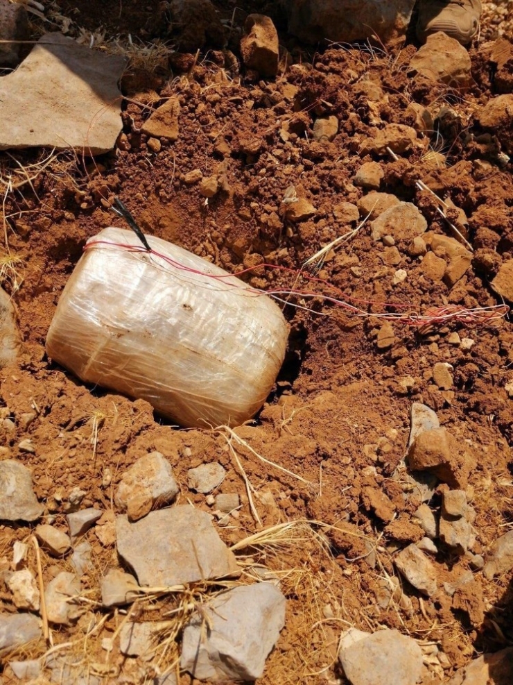 Pençe-3 Harekatı’nda Patlayıcılar İmha Edildi