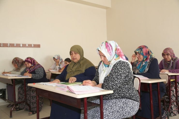 Şehitkamil’de 4 Bin 338 Kişiye Okuma-yazma Öğretildi