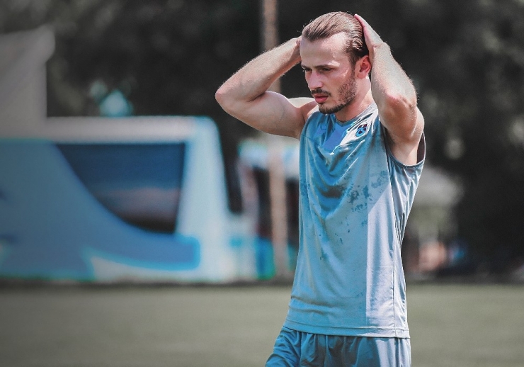 Abdulkadir Parmak: "Formaya Geç Kavuştum Çabuk Ayrılamam"