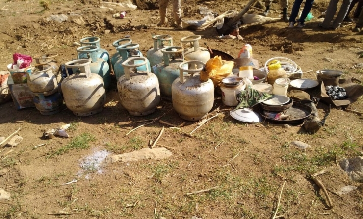 Van’da Pkk’ya Ait 3 Sığınak İmha Edildi