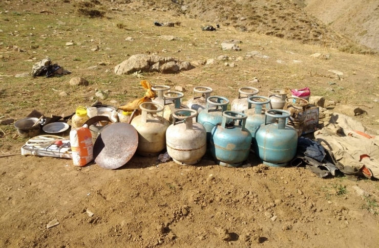 Van’da Pkk’ya Ait 3 Sığınak İmha Edildi