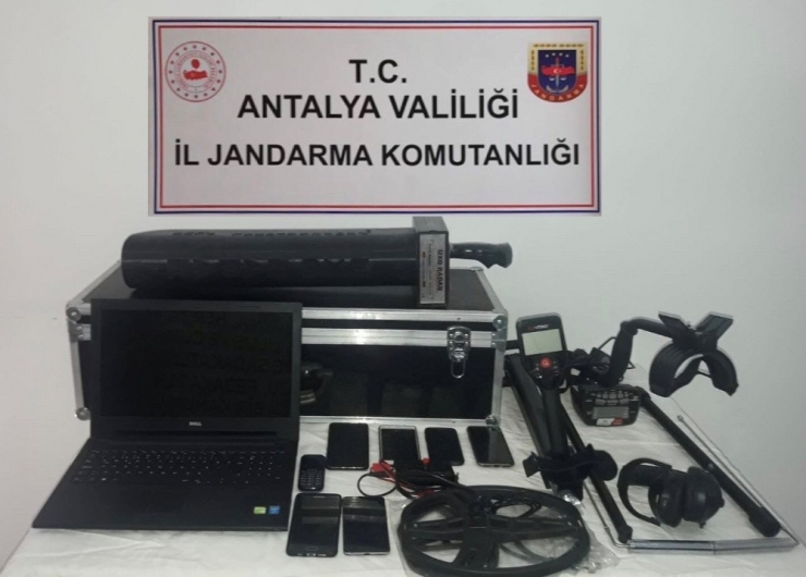 Kaçak Kazılara Jandarma Baskını