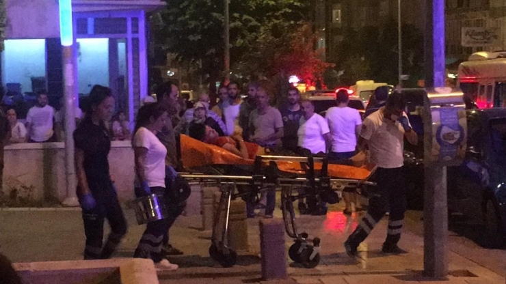 Denizli’de Parkta Bıçaklı Kavga: 1 Yaralı