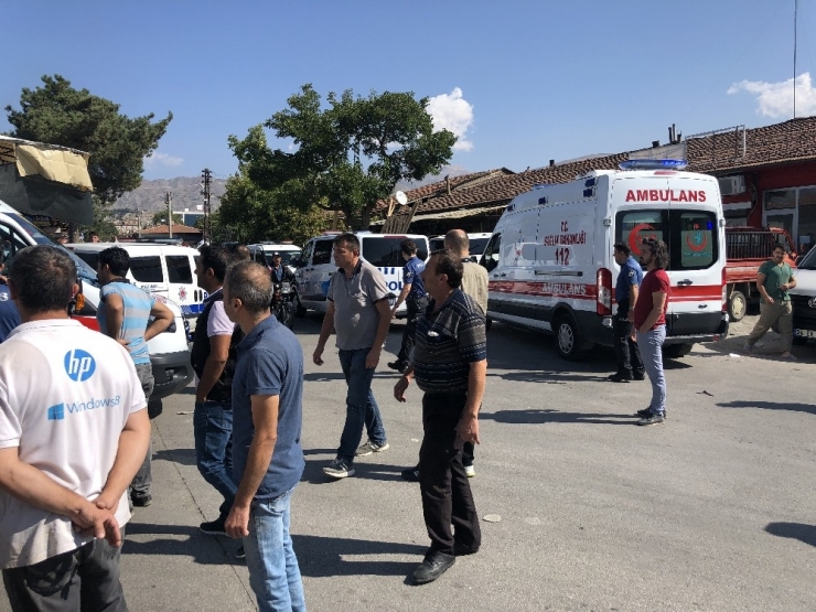 Erzincan’da Bıçaklı, Sopalı Kavga: 4 Yaralı