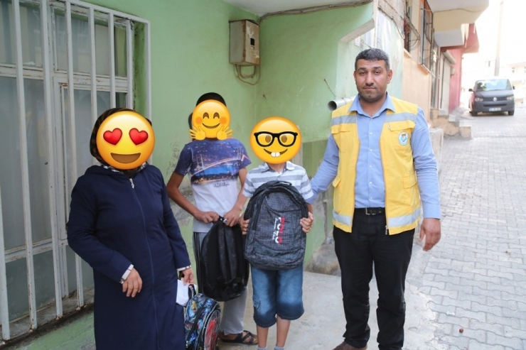 Haliliye’de Öğrencilere Kırtasiye Yardımı