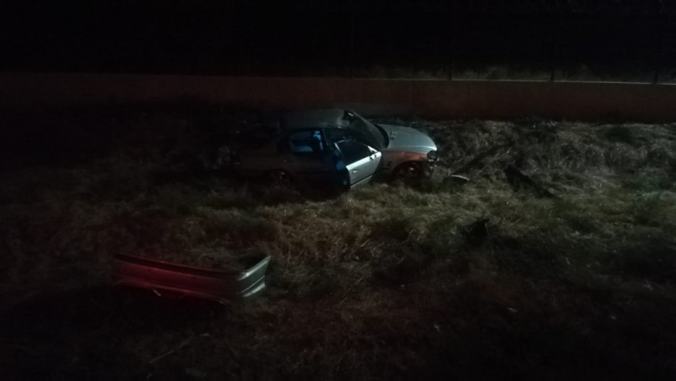 Otomobil Şarampole Uçtu: 1 Ölü, 1 Yaralı