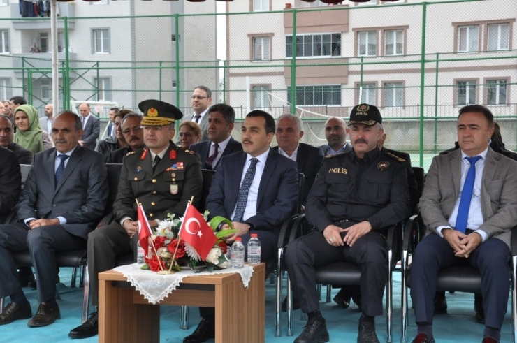 Kars’ta 65 Bin Öğrenci İçin Zil Çaldı