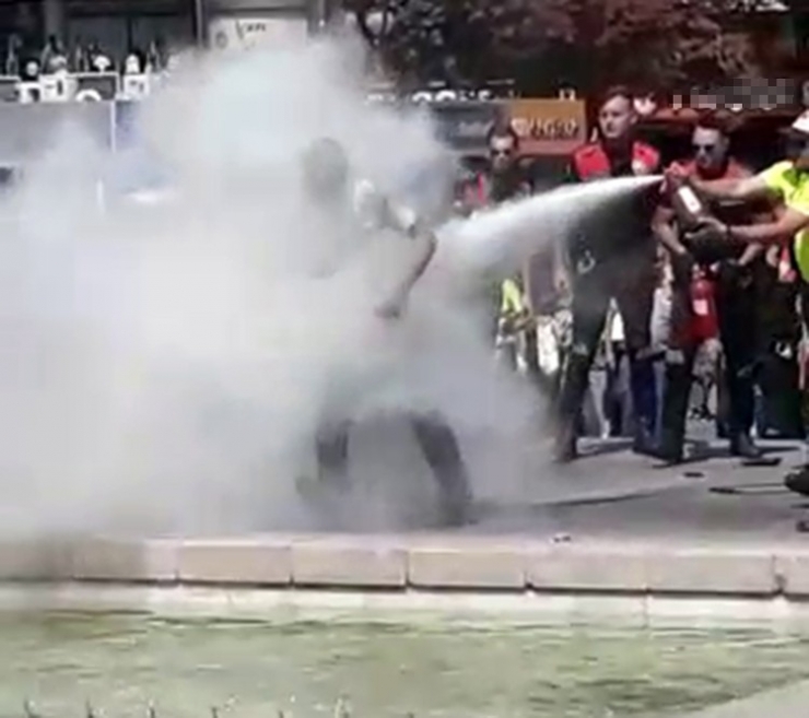 Ankara’nın Göbeğinde Kendisini Yaktı