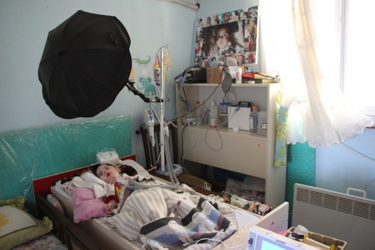 3 Kez Kalbi Duran Minik Alperen Aile Desteğiyle Hayata Tutunmaya Çalışıyor