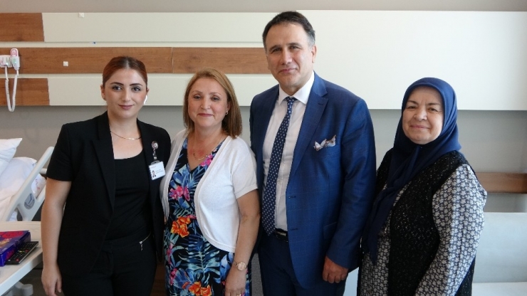 12 Bin Km Uzaktan Geldi, 16 Yıldır Uğraştığı Şeker Hastalığından Kurtuldu