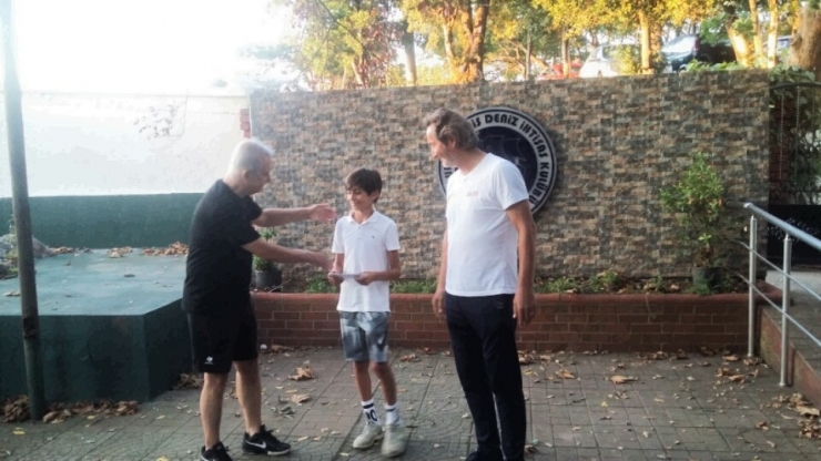 Zonguldak Tenis Deniz Spor Kulübü 10 Yaş Masters Turnuvasında Temsil Edilecek