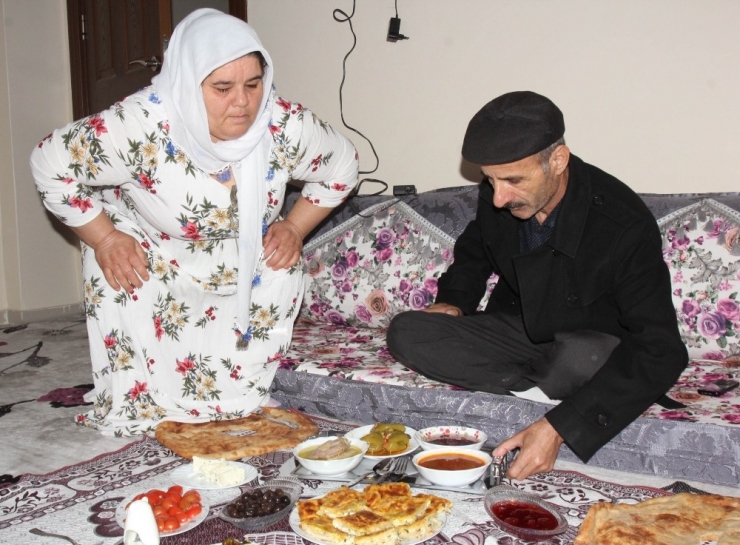 10 Yıl Metal Yemek Borusu İle Yaşadı