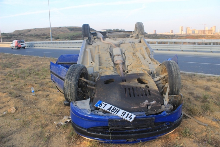 Otomobil Takla Attı Kadın Sürücü Yaralandı