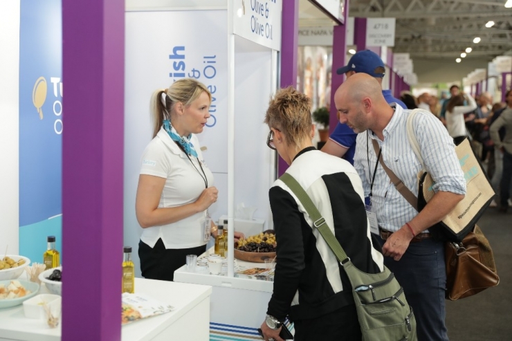 Türk Zeytinyağı İhracatçıları İngiltere Pazarına Maya Çaldı