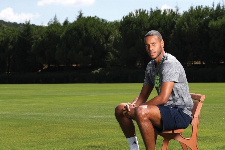 Zanka: "Fenerbahçe’de Şampiyonluk Yaşamak İstiyorum"