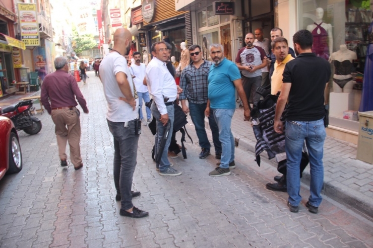 Havaya Ateş Açtı, Polisi Görünce İntihar Girişiminde Bulundu