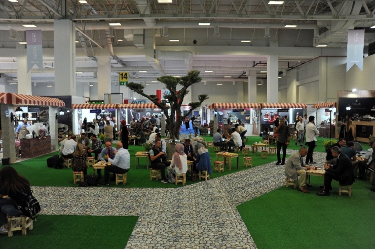 Nano Teknolojili, Sağlıklı, Renkli Ev Ve Mutfak Eşyaları Görücüye Çıktı