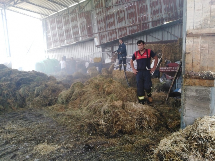 Simav’da Samanlık Yangını Korkuttu