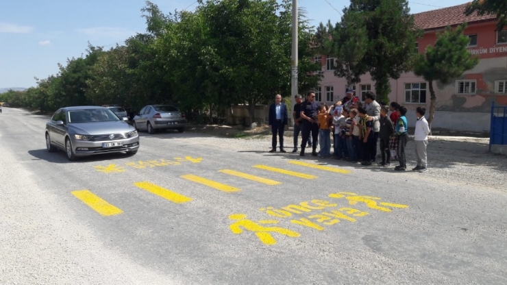 Şuhut’ta ’Öncelik Yaya’ Geçidi Çalışması