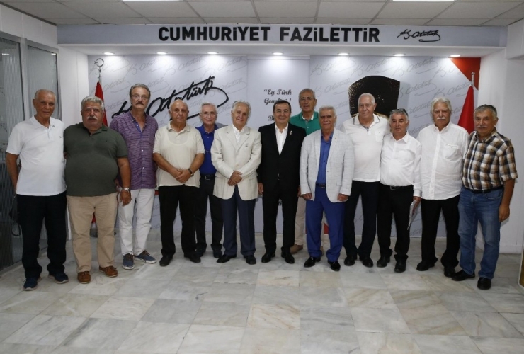 Konak’ta Spora Desteğe Devam