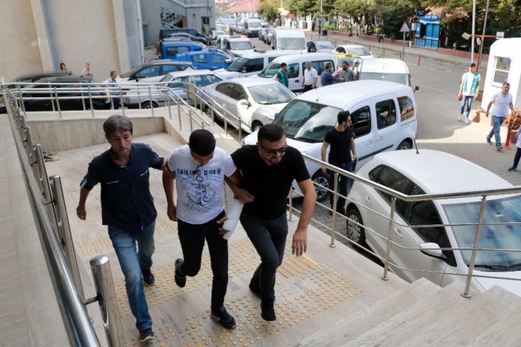 Terörle Mücadele Gazisini Darp Olayında 2 Zanlı Adliyeye Sevk Edildi