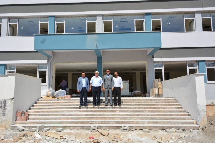 Milletvekili Dülger Yapımı Devam Eden Okulları Gezdi