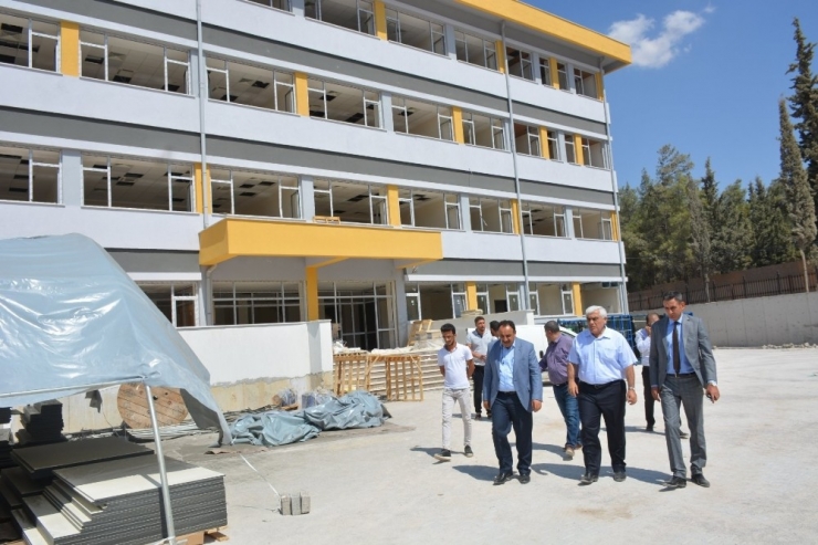 Milletvekili Dülger Yapımı Devam Eden Okulları Gezdi