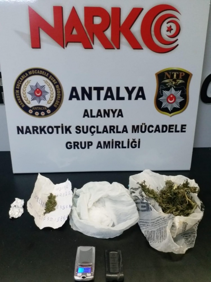Alanya’da Eve Uyuşturucu Baskını