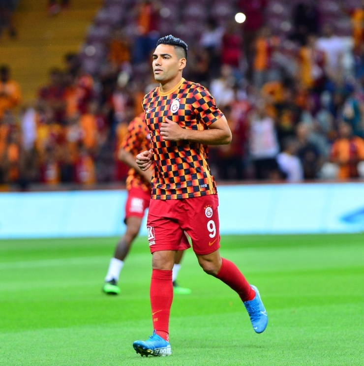 Falcao Ve Lemina, Paşa Karşısında 11’de