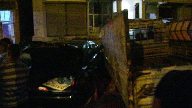 Samandağ’da Otomobil İle Kamyonet Çarpıştı:1 Yaralı