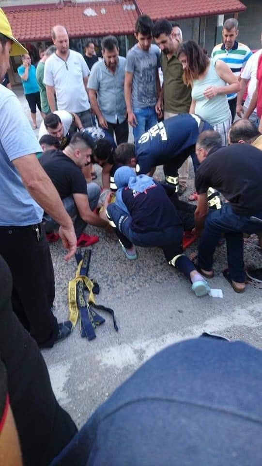 Yolun Karşısına Geçmek İsteyen Kadına Otomobil Çarptı