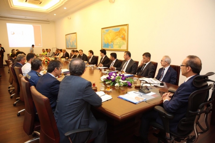 Vali Yavuz Kararlı Konuştu: “Kaçakçılık Olaylarına Göz Açtırmayacağız”