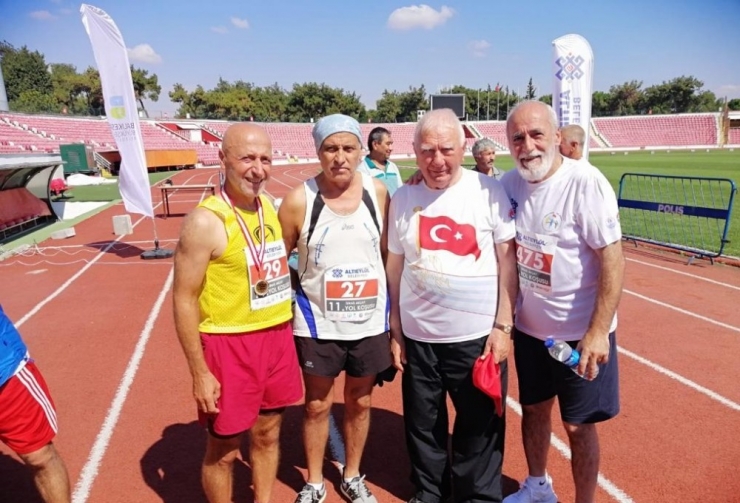 İzmit Belediyespor Gururlandırdı