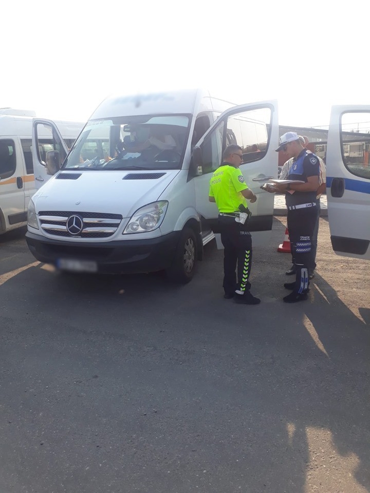 Salihli’de Okul Servislerine Sıkı Denetim