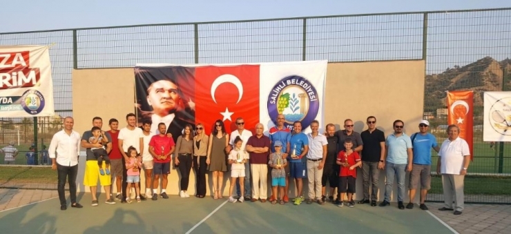 Teniste Kupalar Sahiplerini Buldu