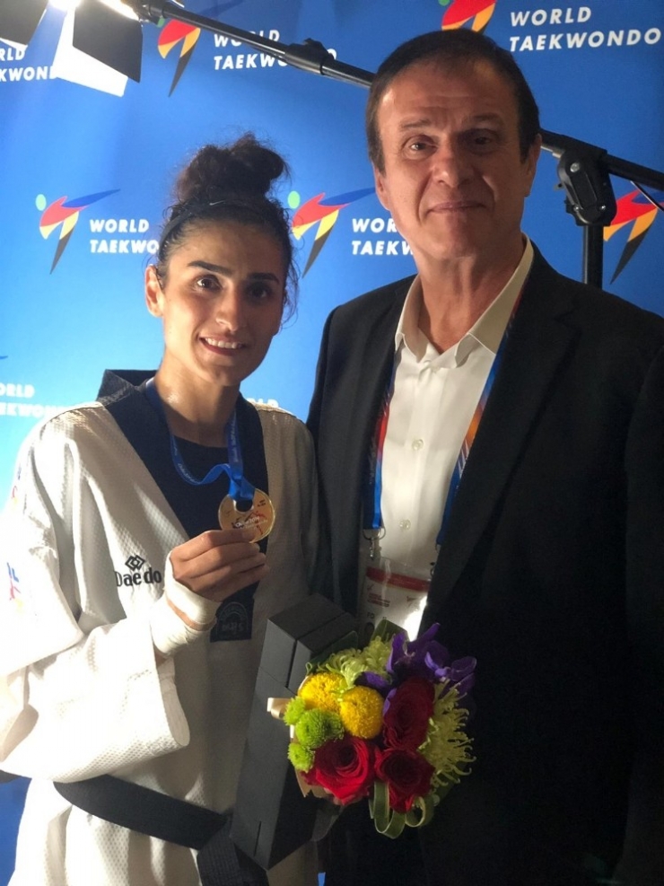 Hatice’den Son Saniyede Altın Tekme!