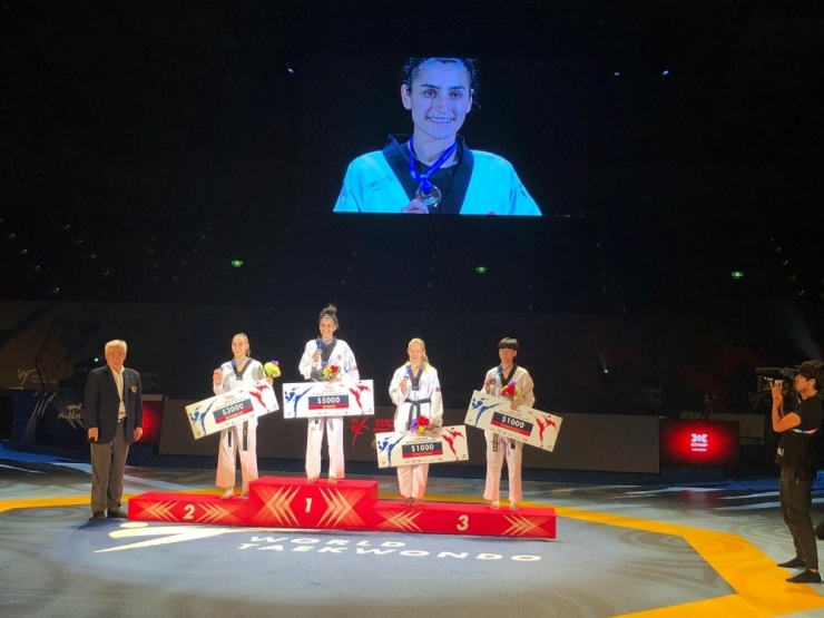 Hatice’den Son Saniyede Altın Tekme!