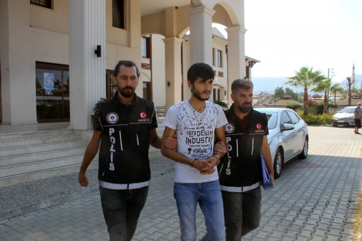 Çalıştığı Fırında Eroin Satarken Yakalandı