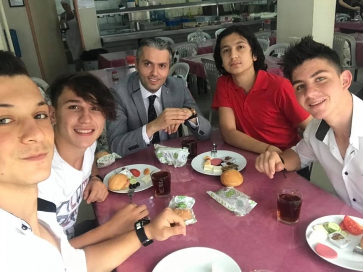 Sıra Dışı Müdür