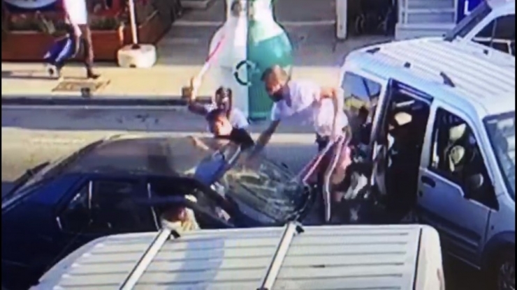 "Hannibal" Damat, Kayınpederinin Dudağını Parçaladı