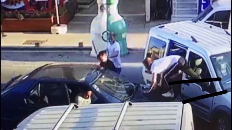 "Hannibal" Damat, Kayınpederinin Dudağını Parçaladı