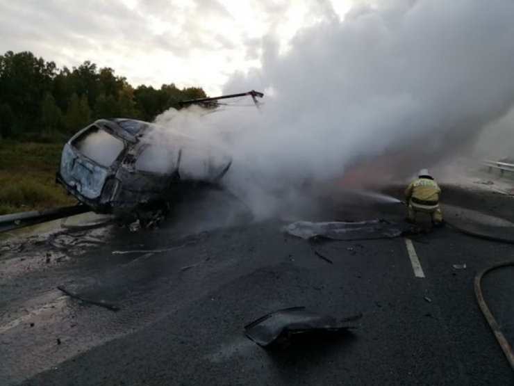 Rusya’da Feci Kaza: 3 Kişi Yanarak Öldü
