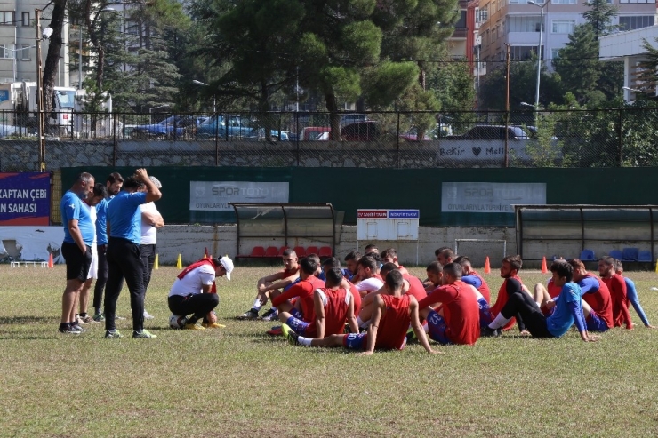 Karabükspor Teknik Direktörü Demirci: "Bütün Hazırlıklarımız Vanspor Maçından Puanla Dönebilmek İçin"