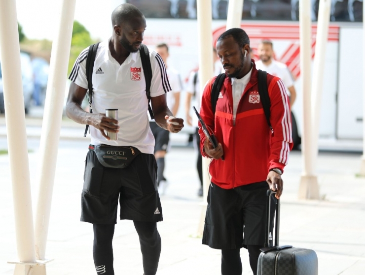 Yiğido, İstanbul’a Gitti