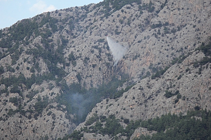 Yıldırımın Sebep Olduğu Yangın Söndürüldü