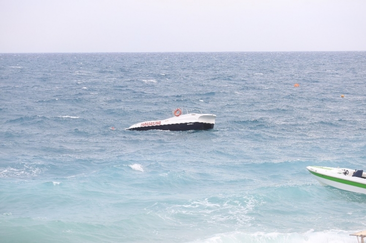 Deniz Paraşütünün Halatı Koptu