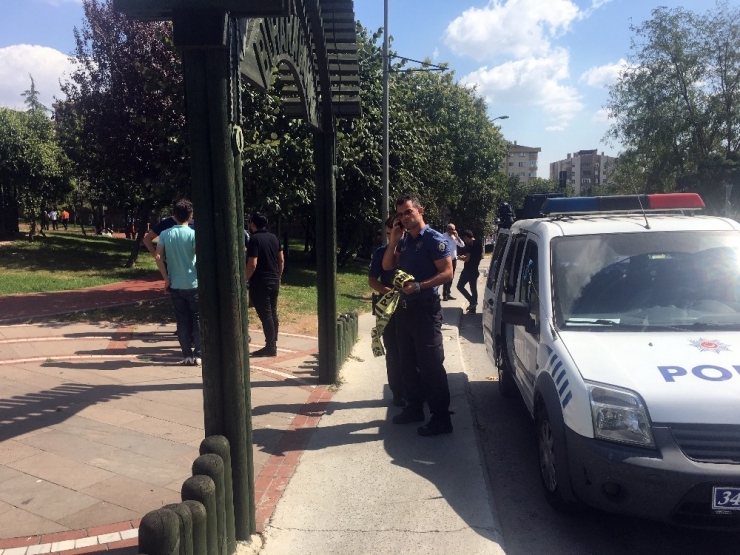Ataşehir’de Parkta Silahlı Saldırı: 2 Yaralı